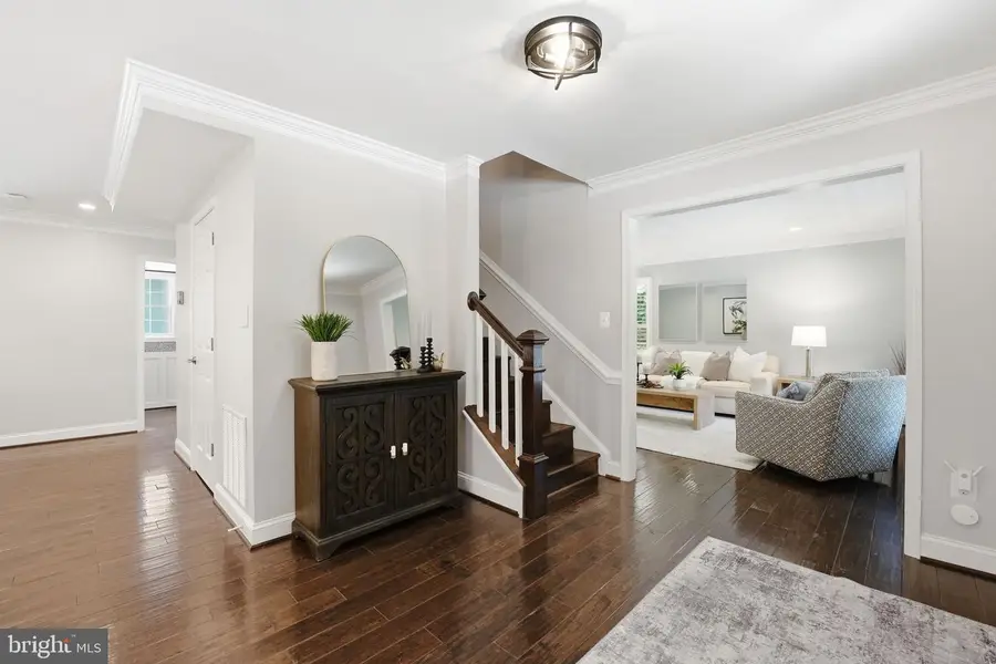 2638 Oakton Glen Dr, Vienna, VA 22181 - #3