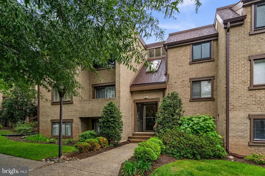 1631 Parkcrest Cir #8b/301, Reston, VA 20190 - #2