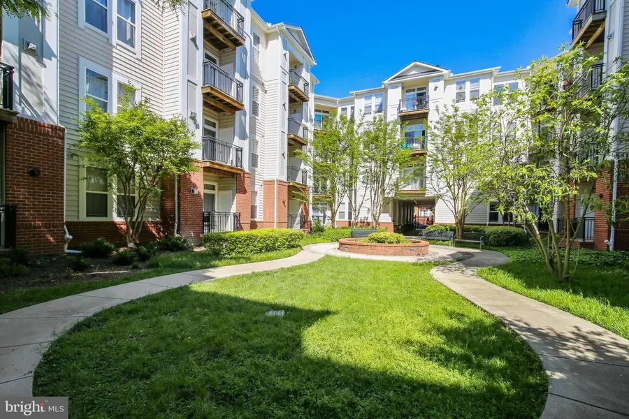 2665 Prosperity Ave #447, Fairfax, VA 22031 - #2