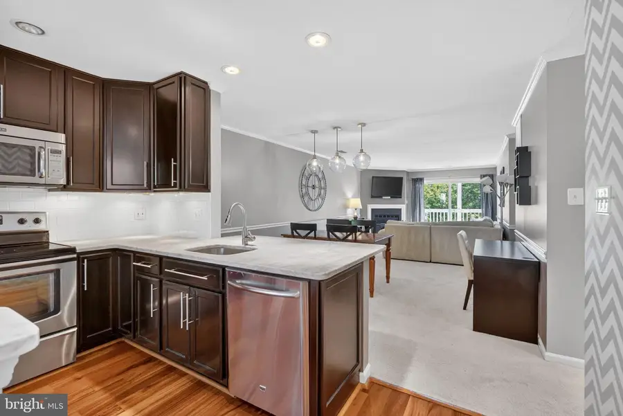 2974 Yarling Ct #2974, Falls Church, VA 22042 - #2