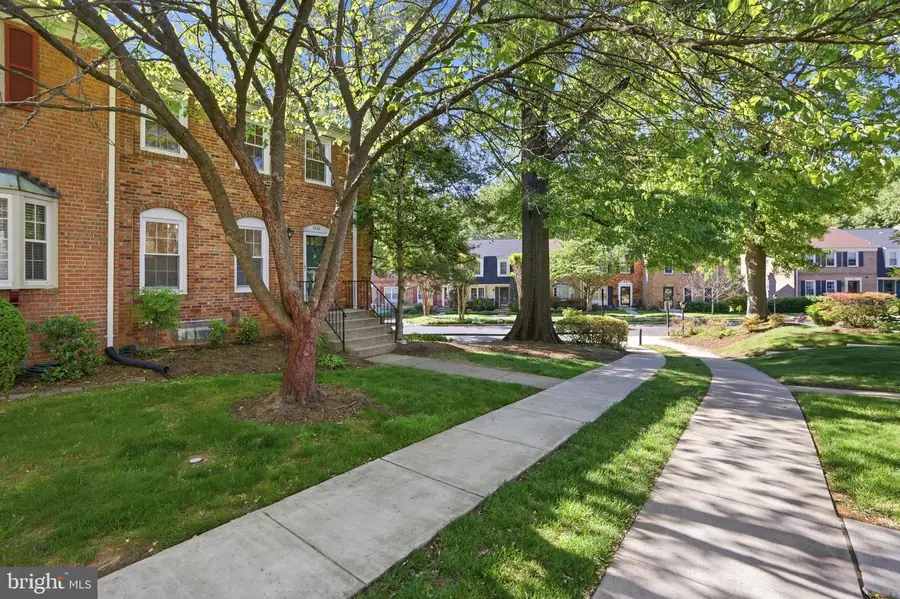7000 Alicent Pl, McLean, VA 22101 - #2