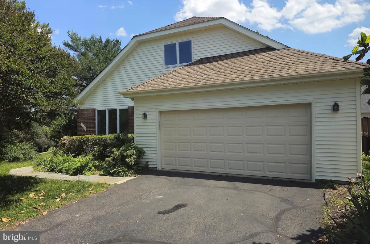 4507 Highland Green Ct, Alexandria, VA 22312 - #1