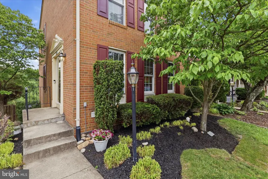6129 Hyacinth Dr, Alexandria, VA 22310 - #2