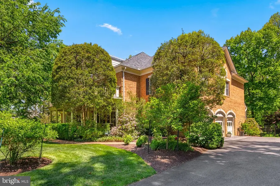 897 Chinquapin Rd, McLean, VA 22102 - #2