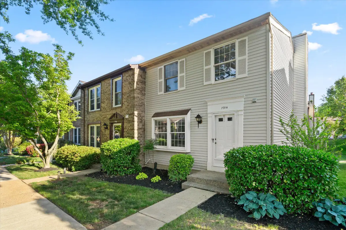 7914 Tyson Oaks Cir, Vienna, VA 22182 - #1