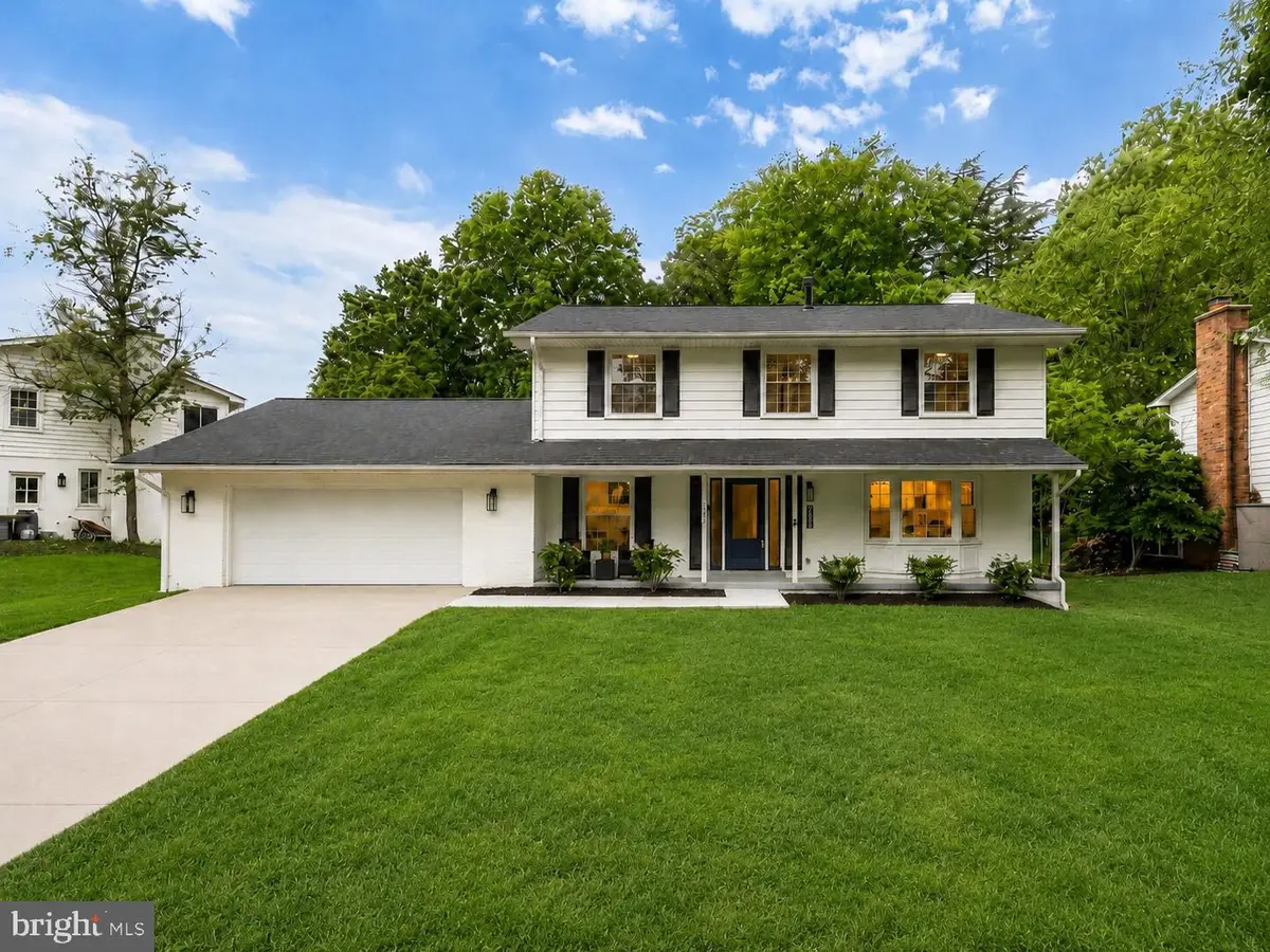 2308 Creek Dr, Alexandria, VA 22308 - #1