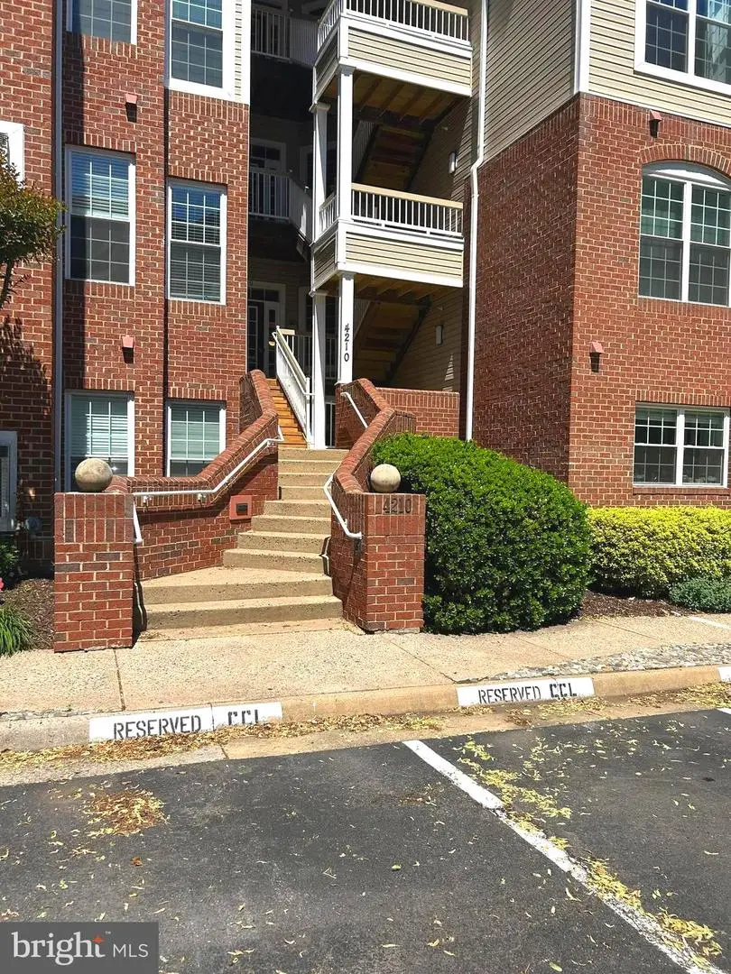 4210-f Mozart Brigade Ln #f, Fairfax, VA 22030 - #1