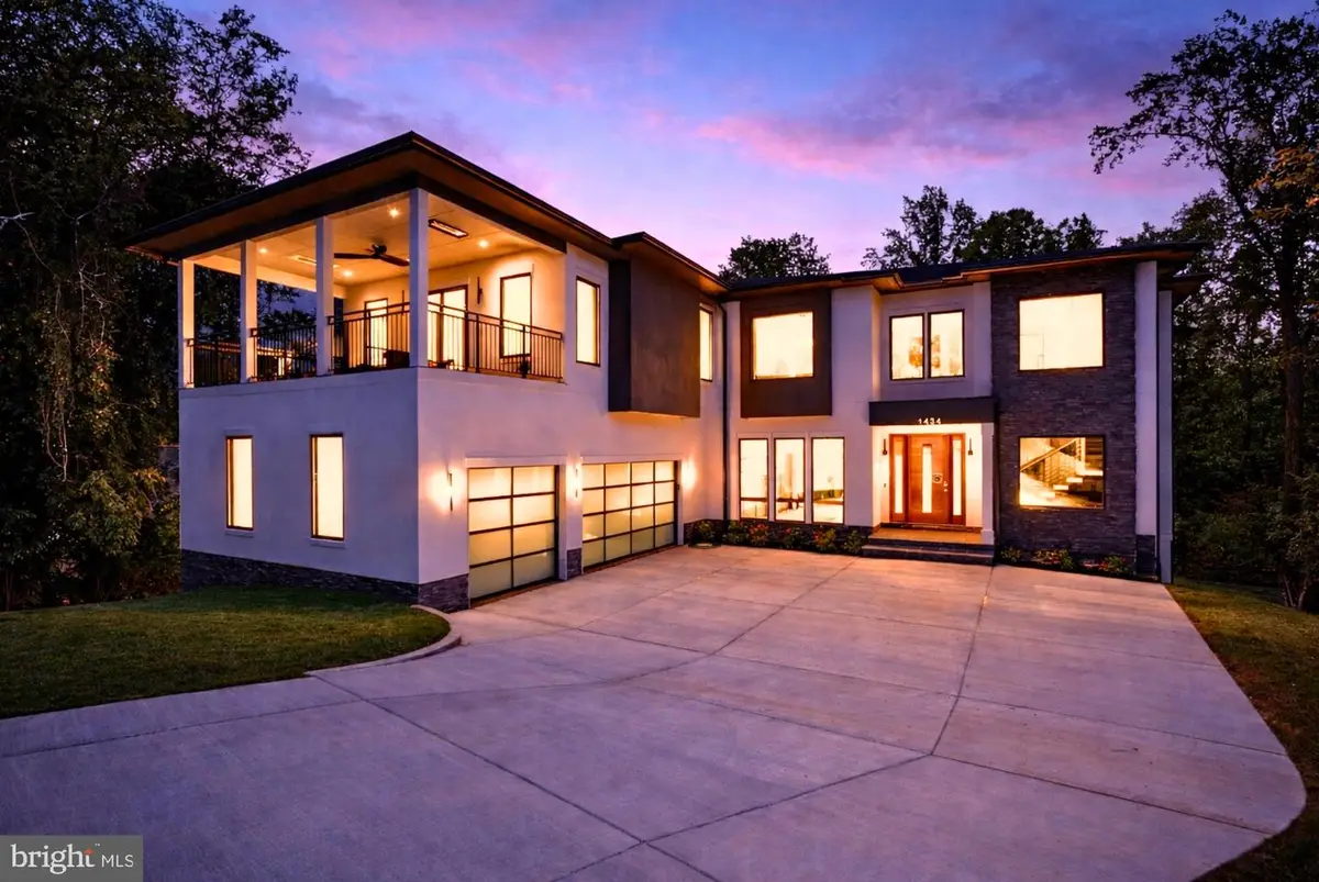 1434 Waggaman Cir, McLean, VA 22101 - #1