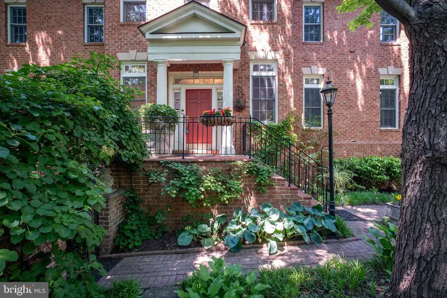 2026 Mayfair Mclean Ct, Falls Church, VA 22043 - #3