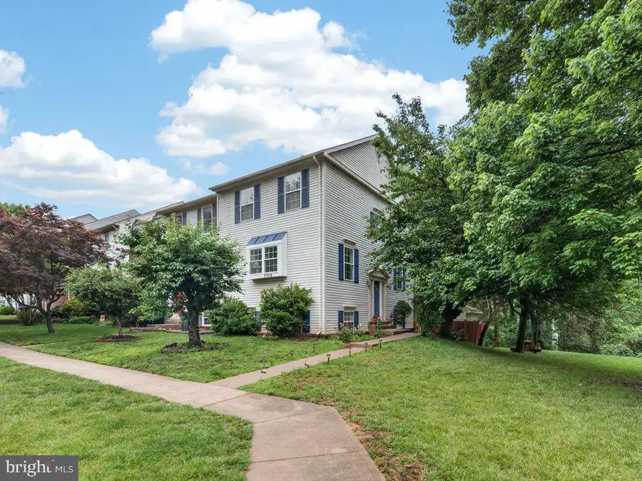 5700 Mason Bluff Dr, Burke, VA 22015 - #3