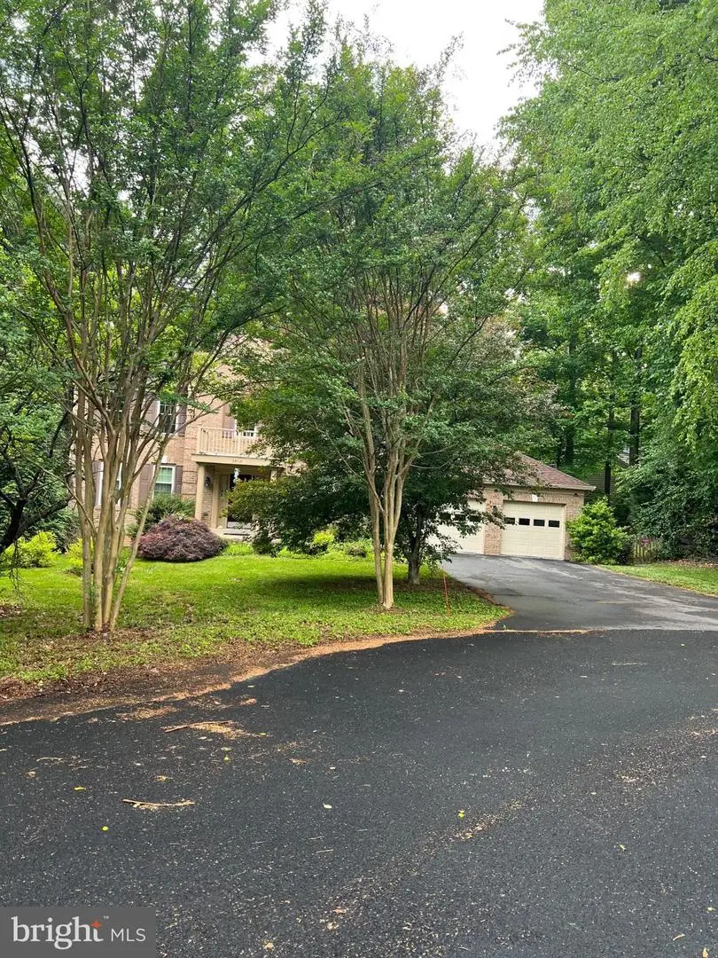 5810 Hannora Ln, Fairfax Station, VA 22039 - #2