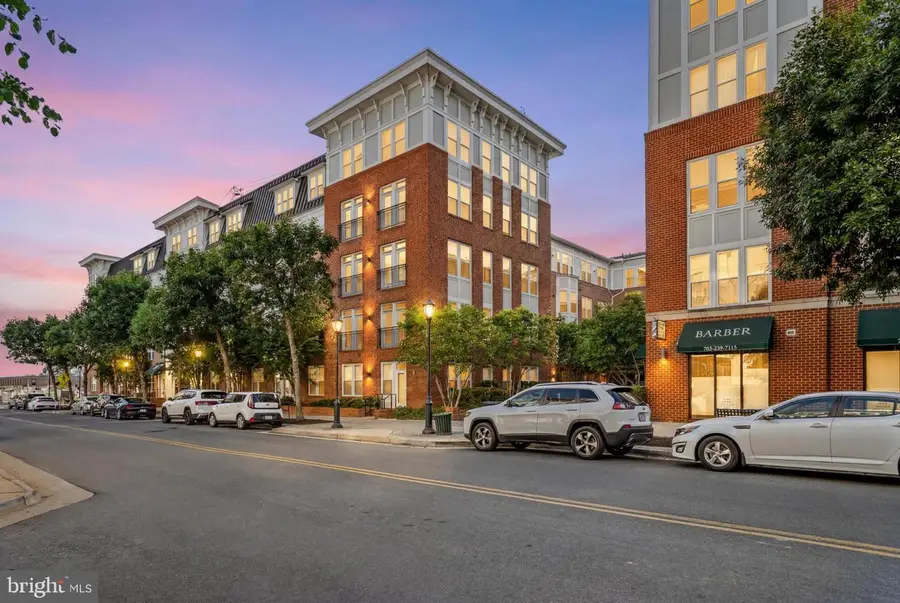2665 Prosperity Ave #105, Fairfax, VA 22031 - #2