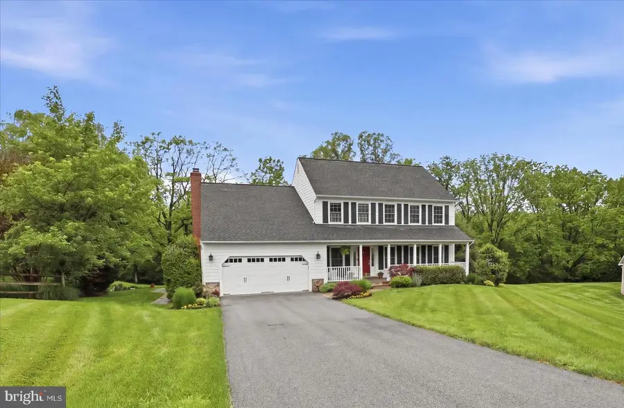9833 Squaw Valley Dr, Vienna, VA 22182 - #2