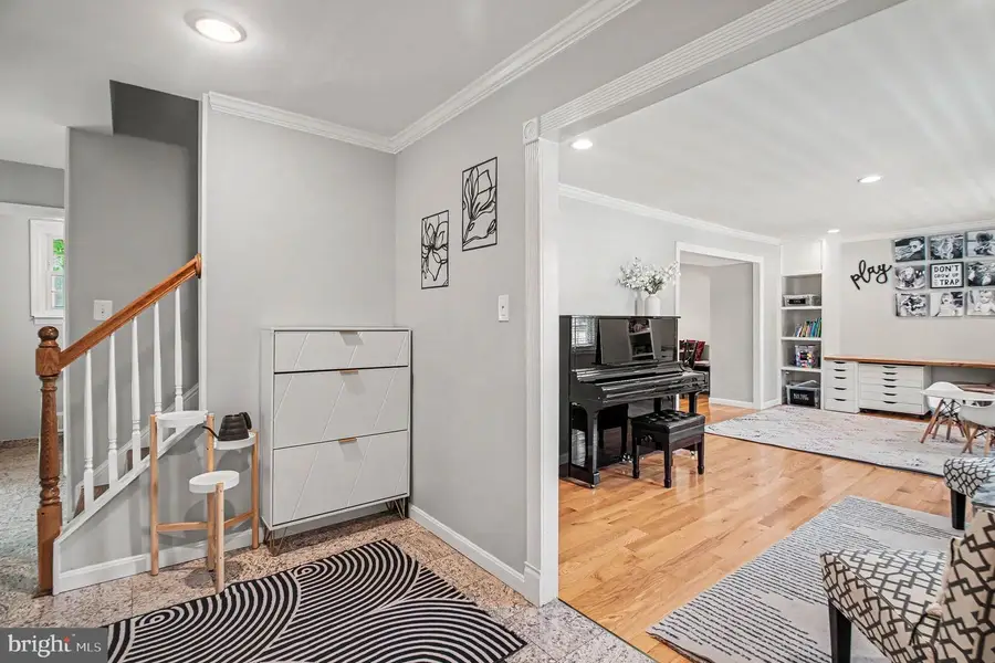 9770 Turnbuckle Dr, Burke, VA 22015 - #3