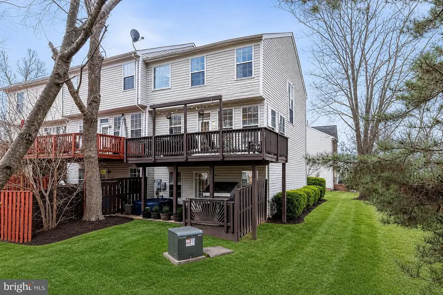 14618 Stream Pond Dr, Centreville, VA 20120 - #2