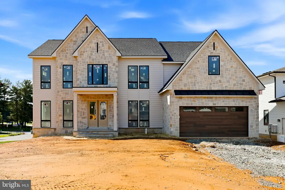 10801 Mason Hunt Ct, Reston, VA 20190 - #1