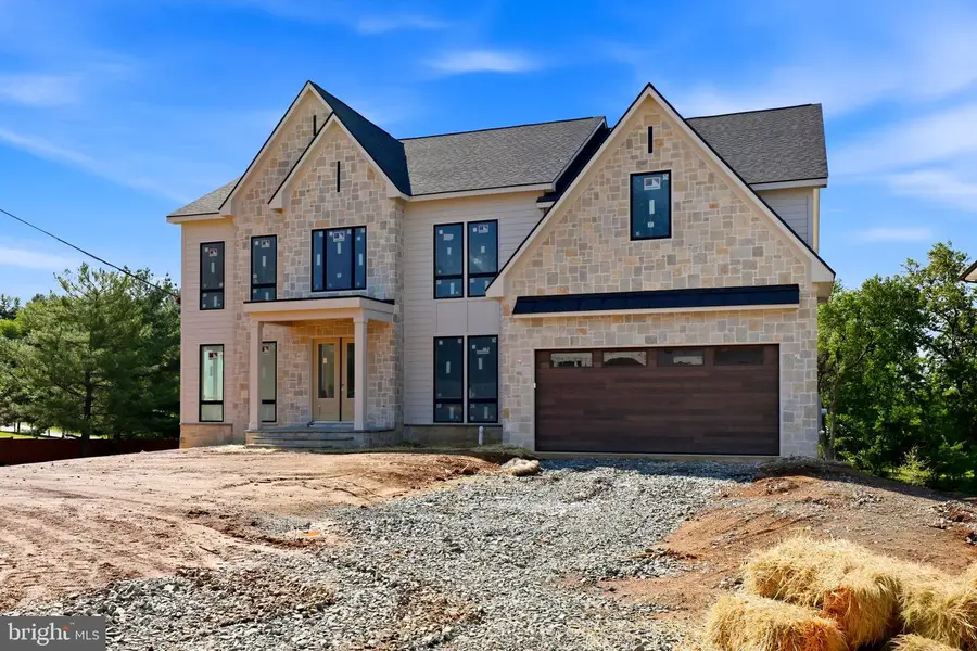 10801 Mason Hunt Ct, Reston, VA 20190 - #2
