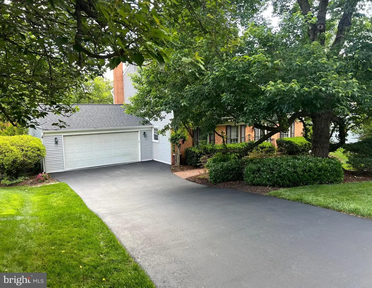 2037 Durand Dr, Reston, VA 20191 - #1