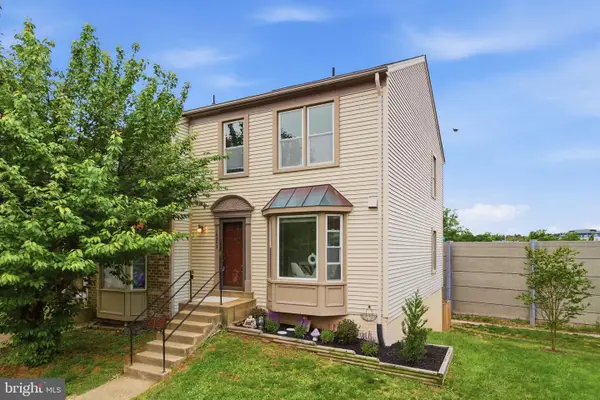 14243 Heritage Crossing Ln, CENTREVILLE, VA 20120