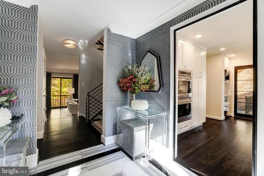 714 Belgrove Rd, McLean, VA 22101 - #3