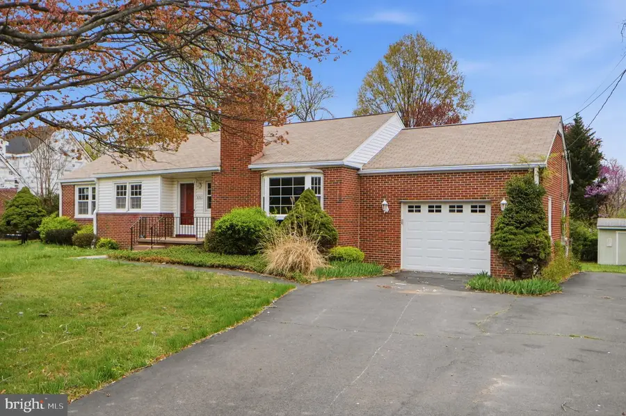 826 Van Buren St, Herndon, VA 20170 - #3