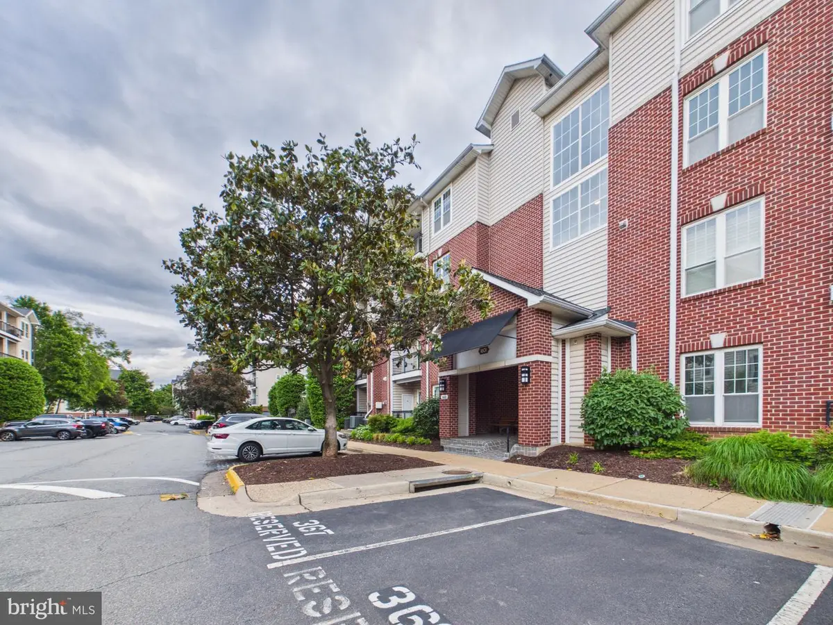 1601 Spring Gate Dr #1307, McLean, VA 22102 - #1