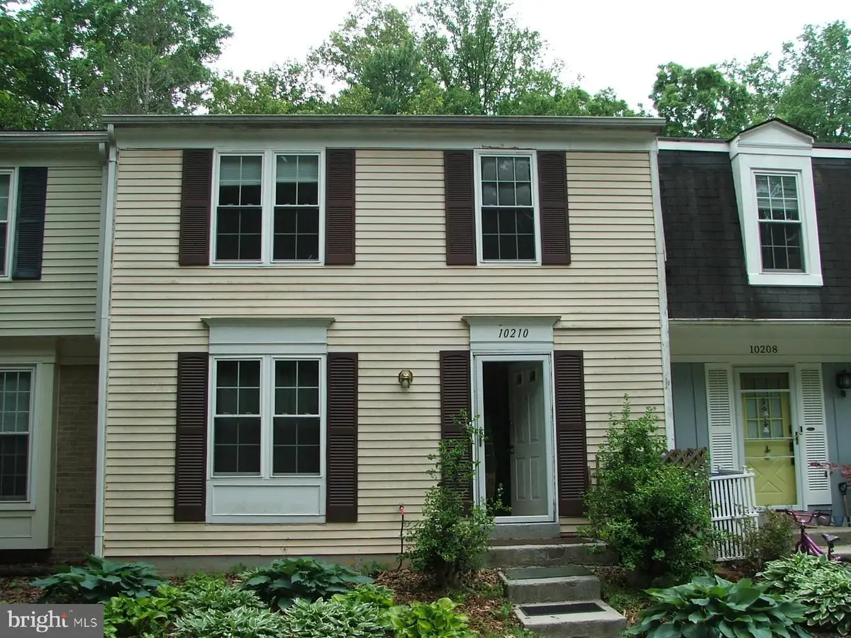 10210 Sassafras Woods Ct, Burke, VA 22015 - #1