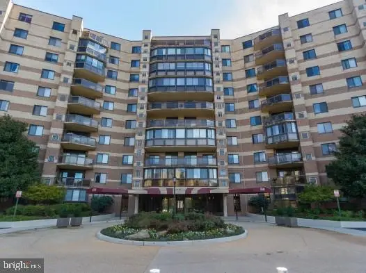 8380 Greensboro Dr #323, McLean, VA 22102 - #1