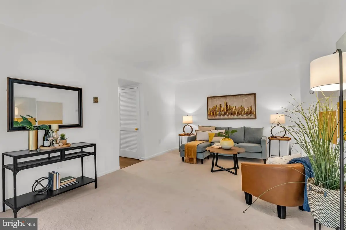 9702 Kingsbridge Dr #3, Fairfax, VA 22031 - #1