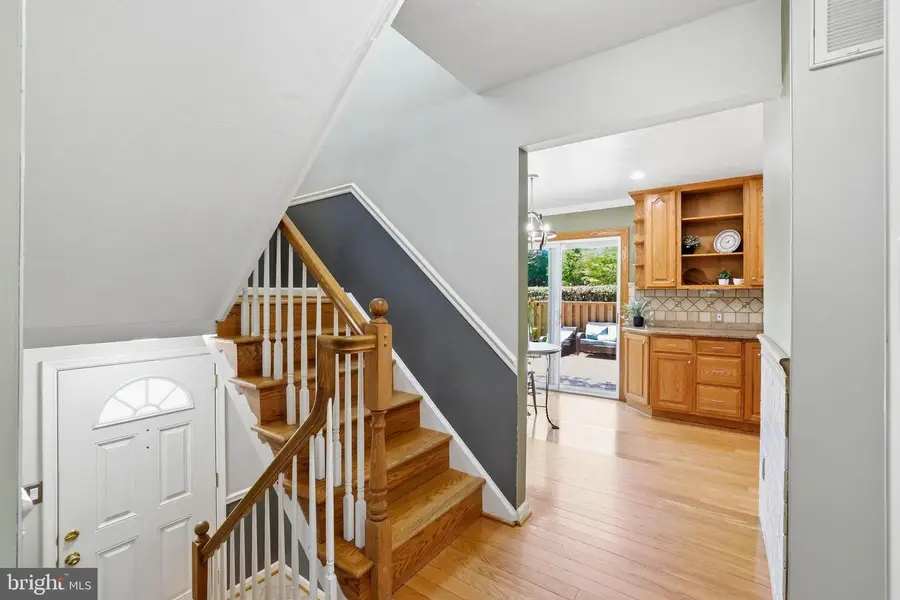 5433 Lighthouse Ln, Burke, VA 22015 - #3