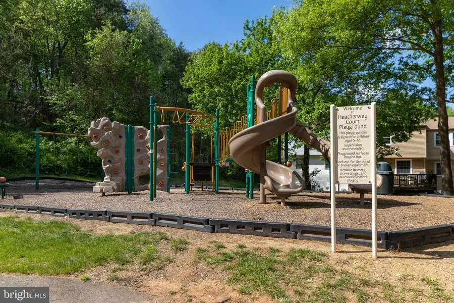6806 Heatherway Ct, Alexandria, VA 22315 - #3