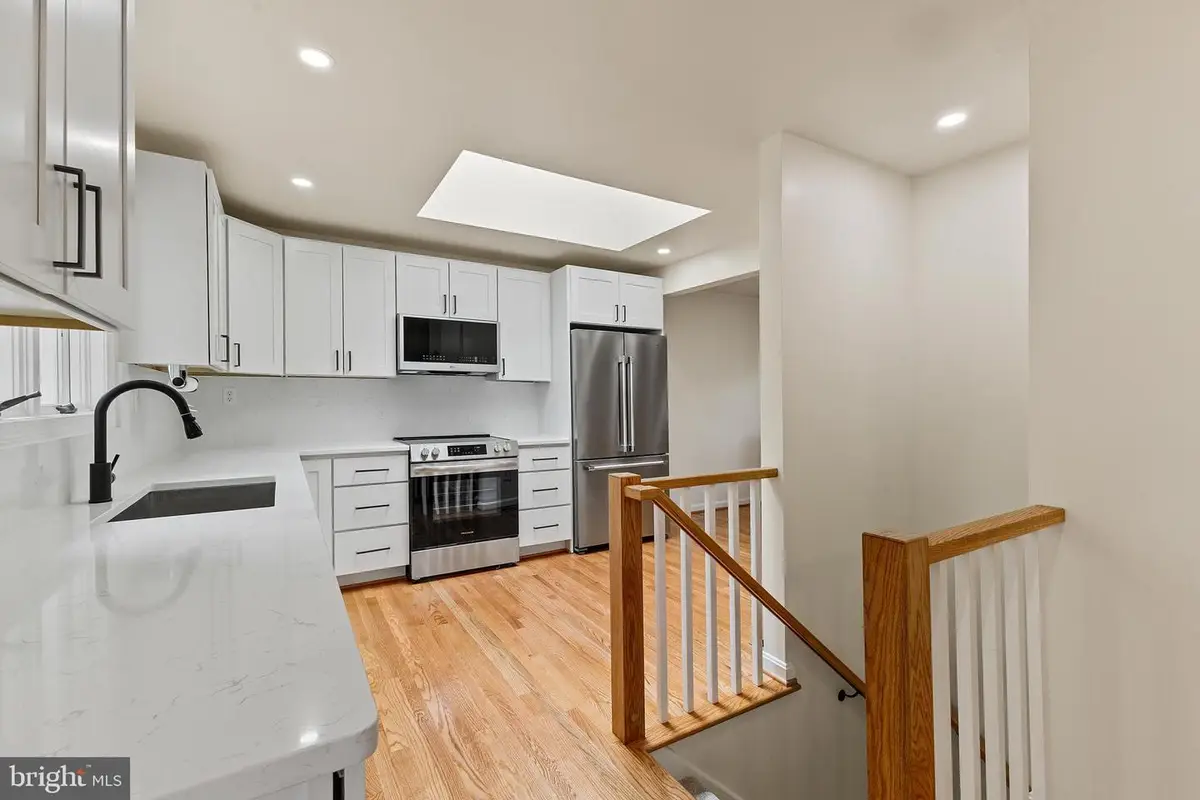 6211 Houston Ct, Alexandria, VA 22310 - #1