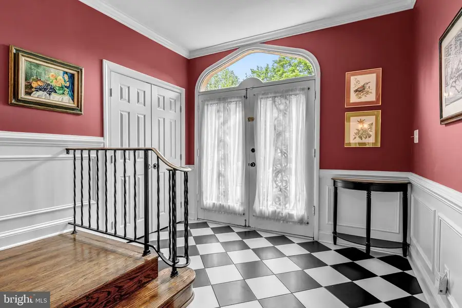 1502 Highwood Dr, McLean, VA 22101 - #2