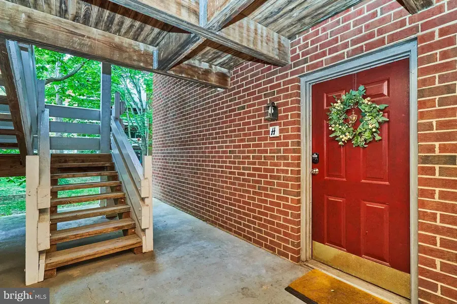 3152 Anchorway Ct #h, Falls Church, VA 22042 - #3