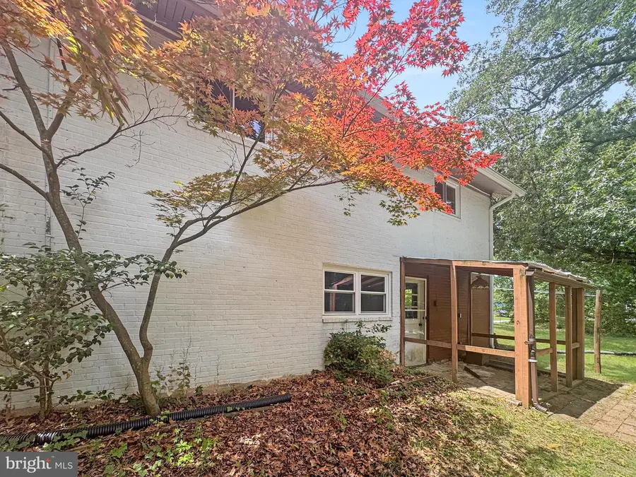 3905 Sulgrave Dr, Alexandria, VA 22309 - #3