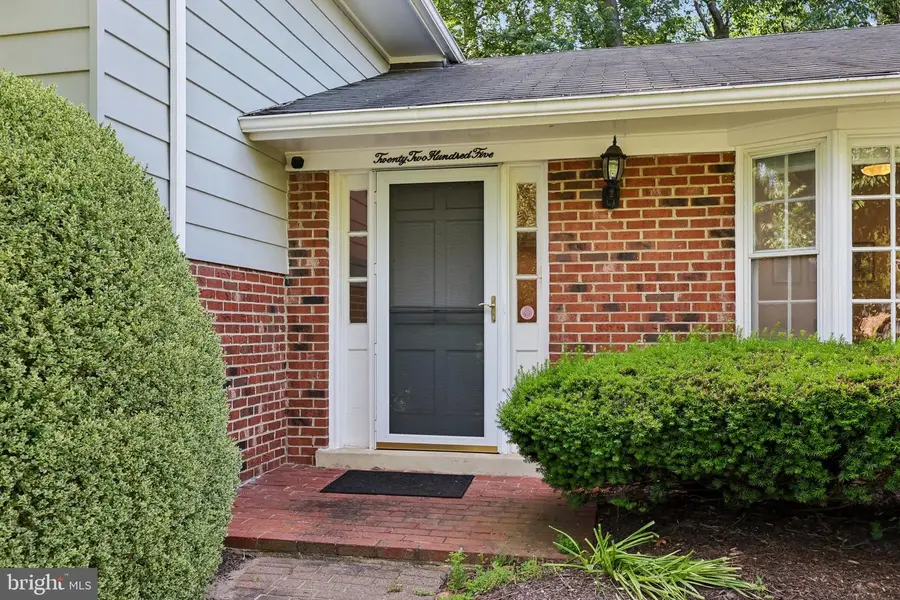2205 Abbotsford, Vienna, VA 22181 - #3