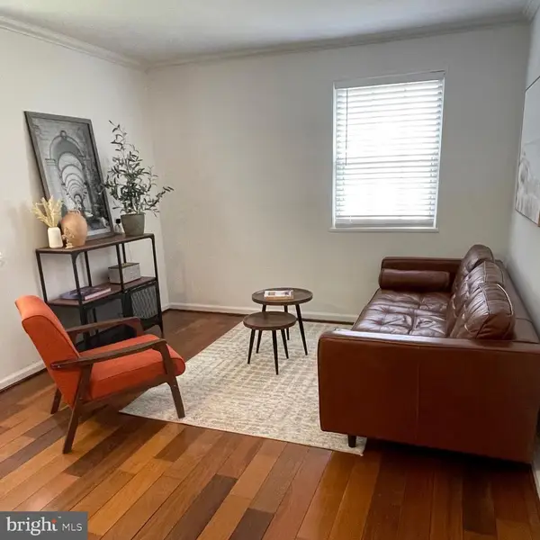 2912 Peyton Randolph Dr #101, FALLS CHURCH, VA 22044