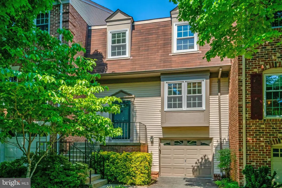 3688 Yorktown Village Pass, Annandale, VA 22003 - #1