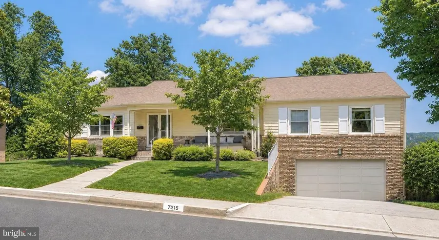 7215 Park Terrace Dr, Alexandria, VA 22307 - #2