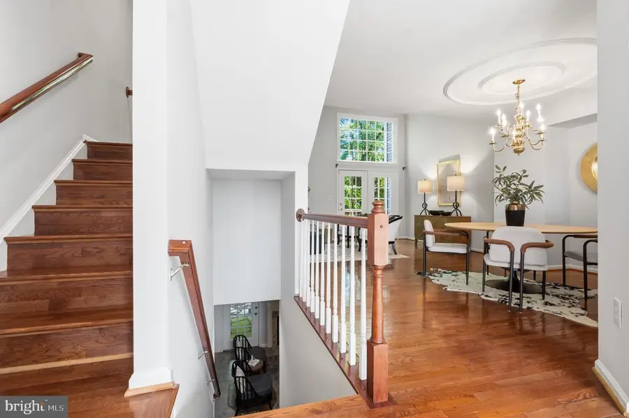 5529 Sully Lake Dr, Centreville, VA 20120 - #3
