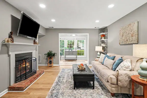 10000 Oakton Terrace Rd, OAKTON, VA 22124