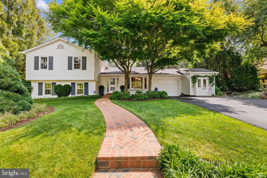8527 Pappas Way, Annandale, VA 22003 - #2