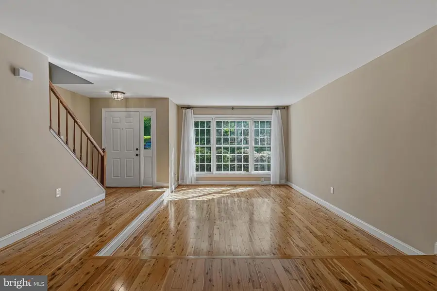 8144 Cliffview Ave, Springfield, VA 22153 - #3