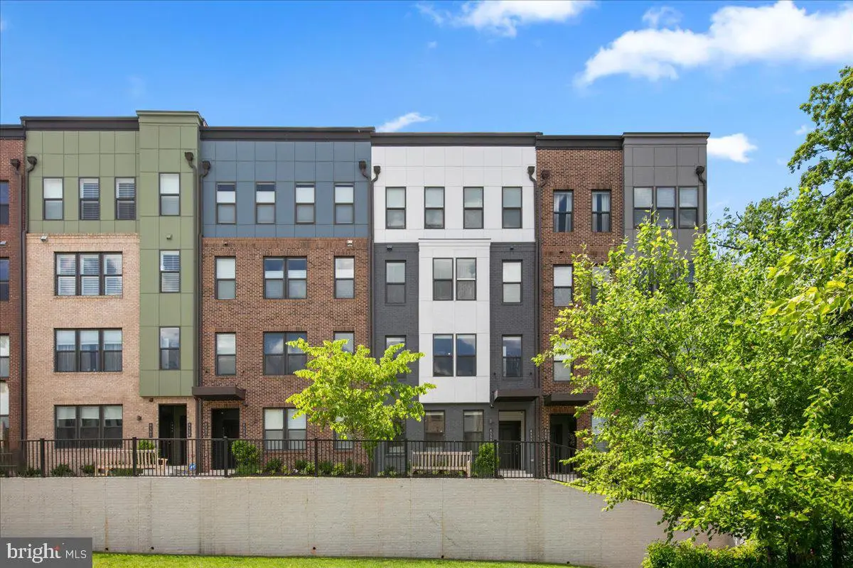 4153 Red Mulberry Dr #20, Fairfax, VA 22033 - #1