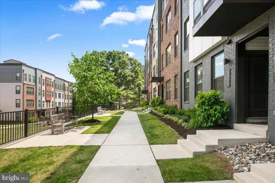4153 Red Mulberry Dr #20, Fairfax, VA 22033 - #3