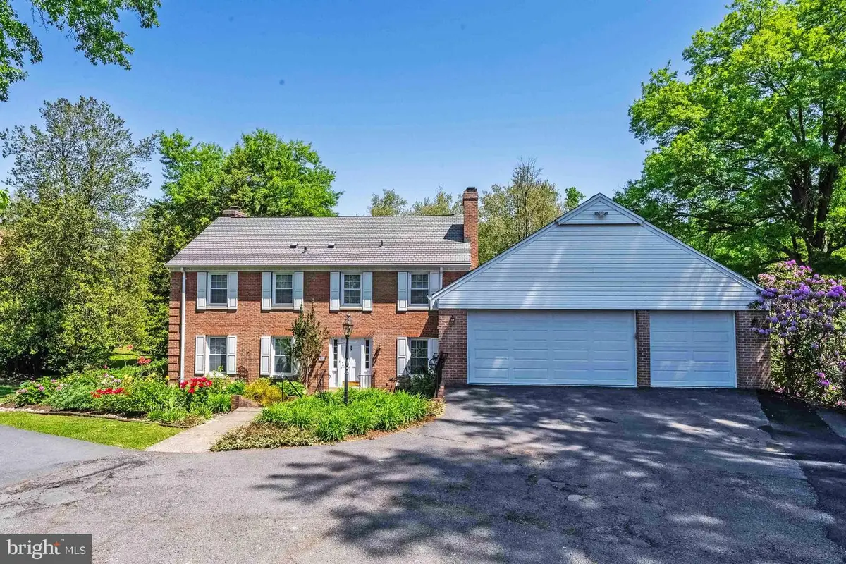 1003 Priory Pl, McLean, VA 22101 - #1