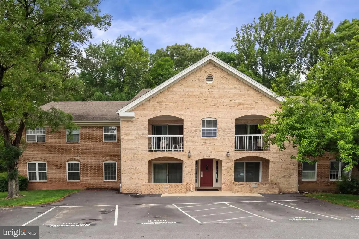 5804 Cove Landing Rd #101, Burke, VA 22015 - #1