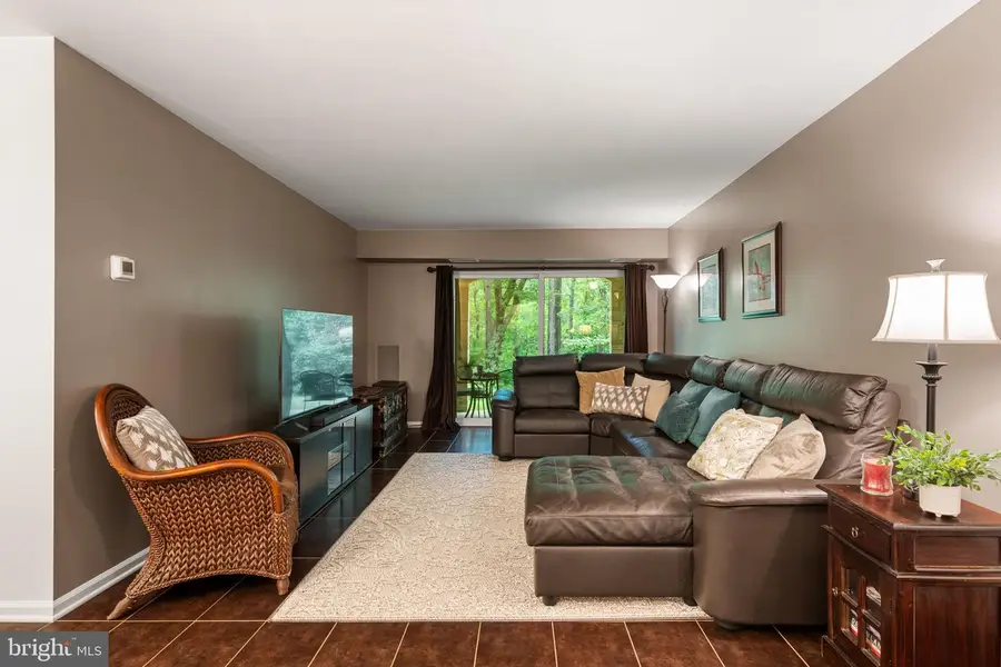 5804 Cove Landing Rd #101, Burke, VA 22015 - #3