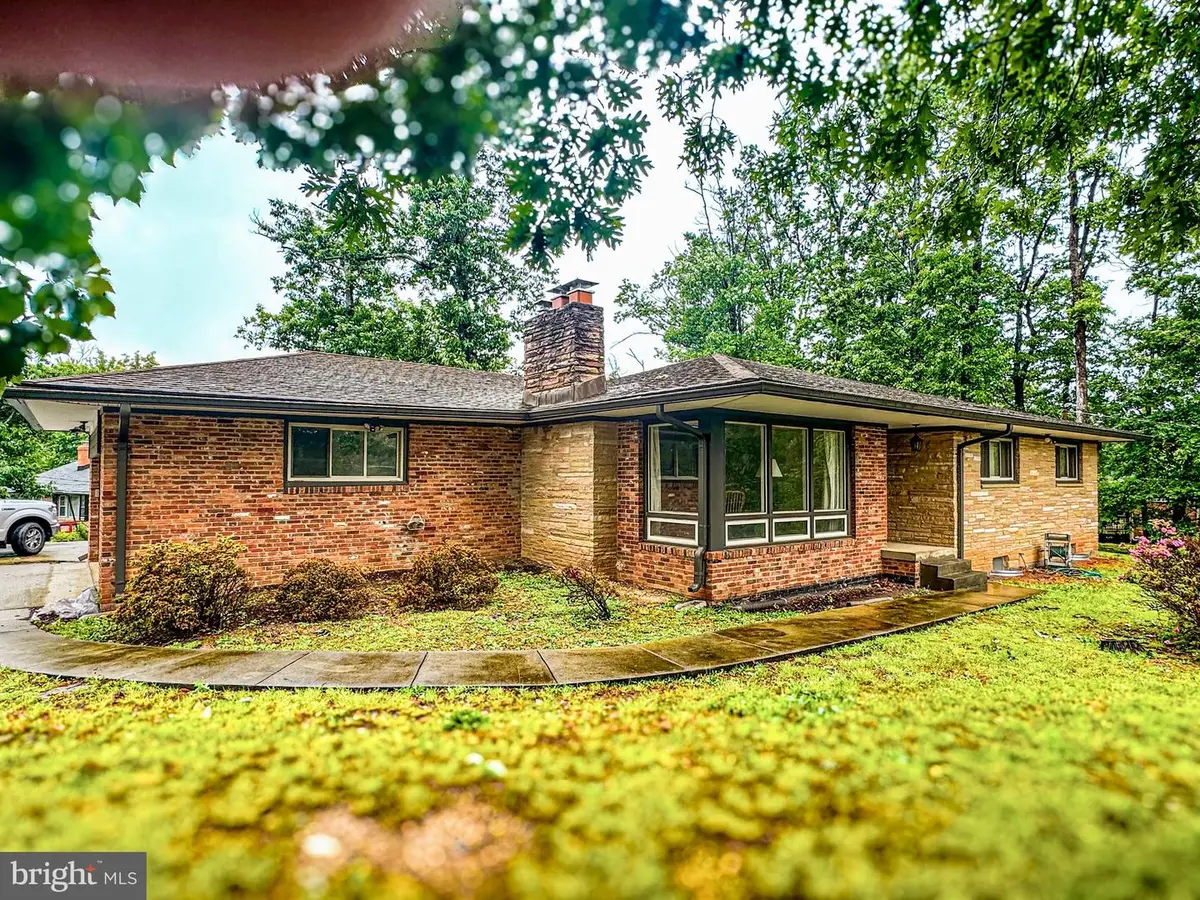 7041 Cindy Ln, Annandale, VA 22003 - #1