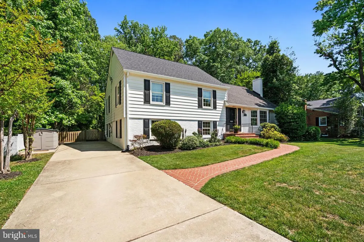 8611 Cyrus Pl, Alexandria, VA 22308 - #1